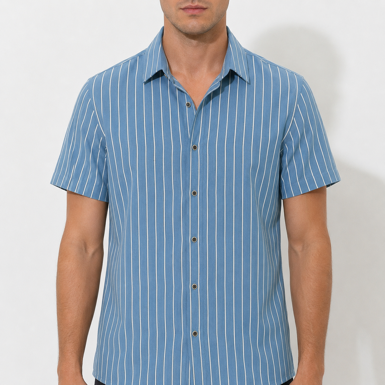Carlos | Camisa Manga Corta Hombre Con Cuello Cubano Y Rayas Verticales | Casual